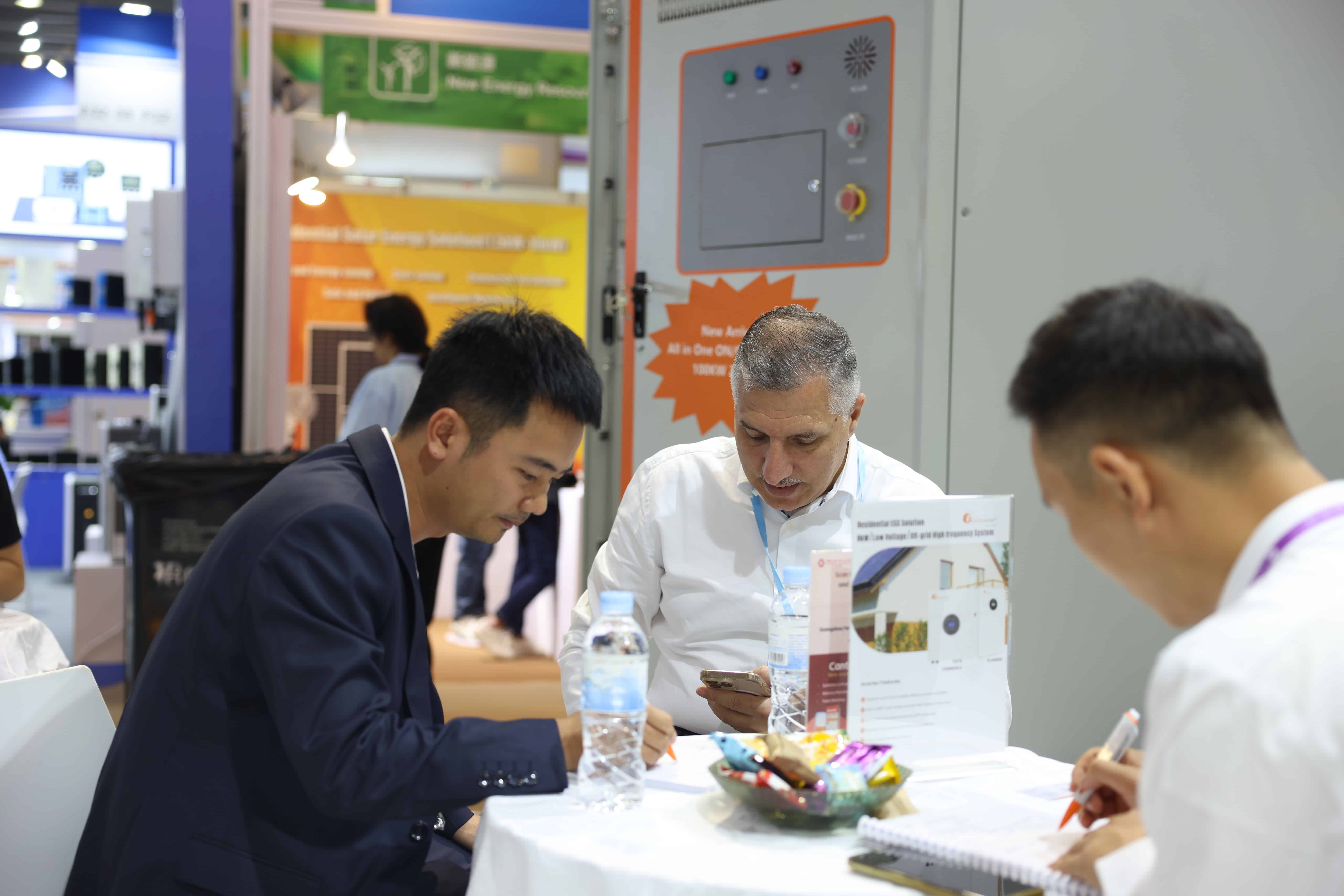 Felicitysolar 2025 Spring Canton Fair (4)